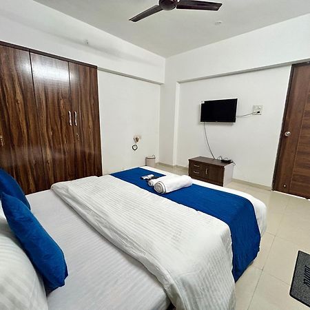 Zenith Homes - Boomerang Suites Мумбай Екстериор снимка