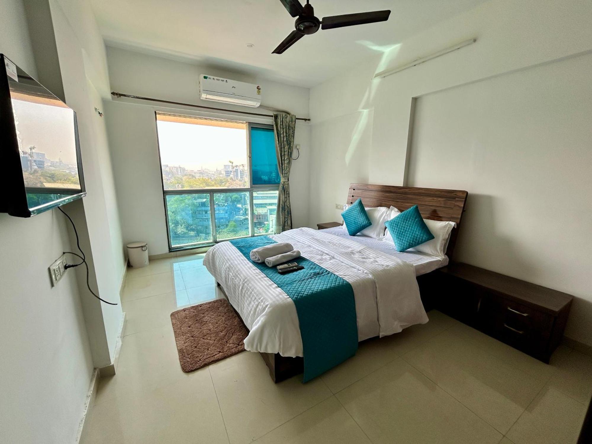 Zenith Homes - Boomerang Suites Мумбай Екстериор снимка
